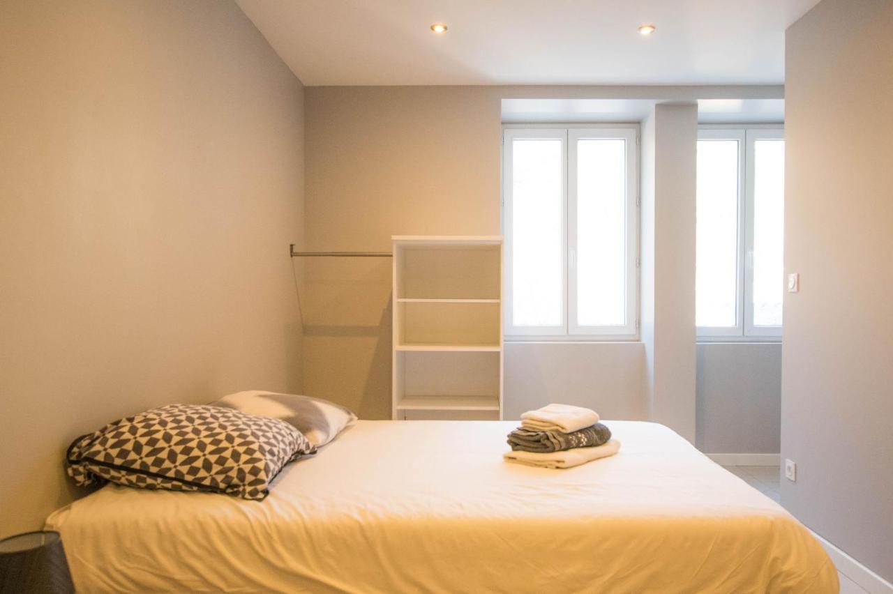 Les Apparts De Jean Jaures Vals-les-Bains Bagian luar foto